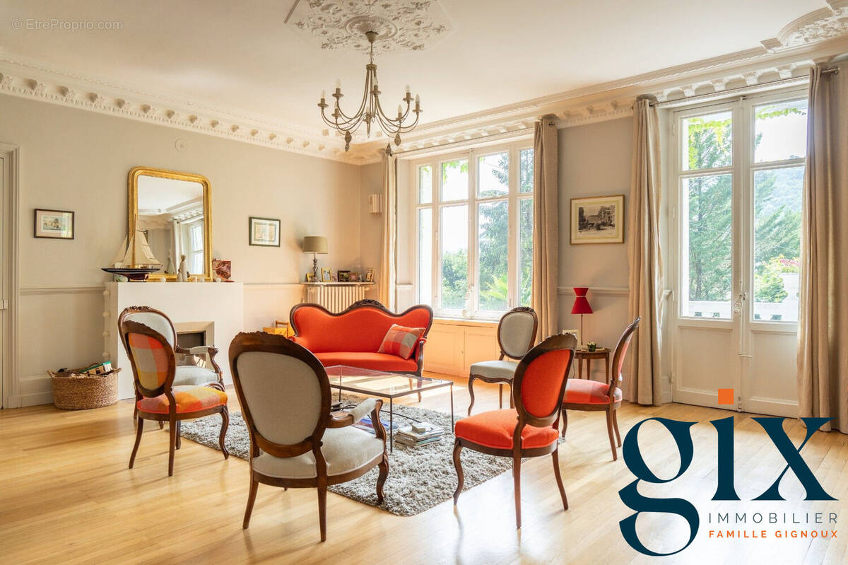 Maison à LA TRONCHE