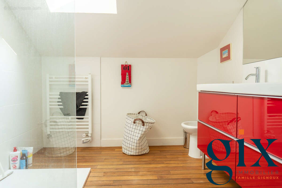 Maison à LA TRONCHE