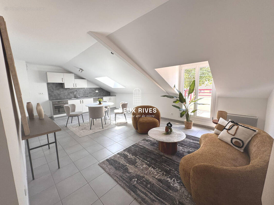 Appartement à SAINT-SEBASTIEN-SUR-LOIRE