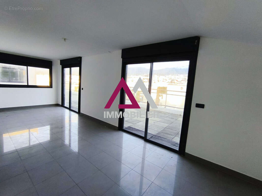 Appartement à SAINT-DENIS