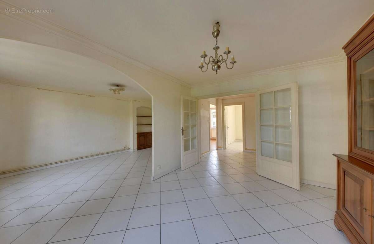 Appartement à FONTAINE