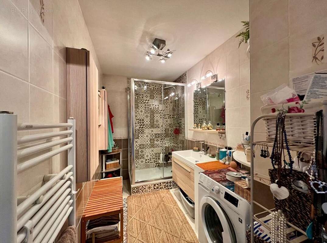 Appartement à PONT-DE-CHERUY