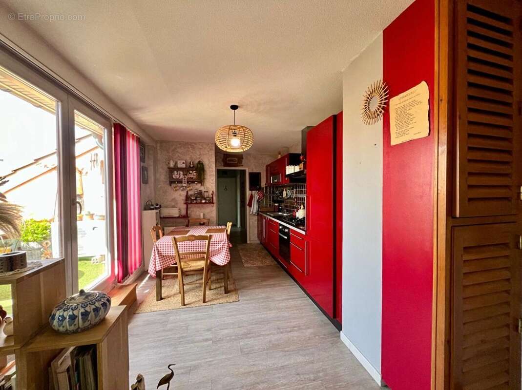 Appartement à PONT-DE-CHERUY