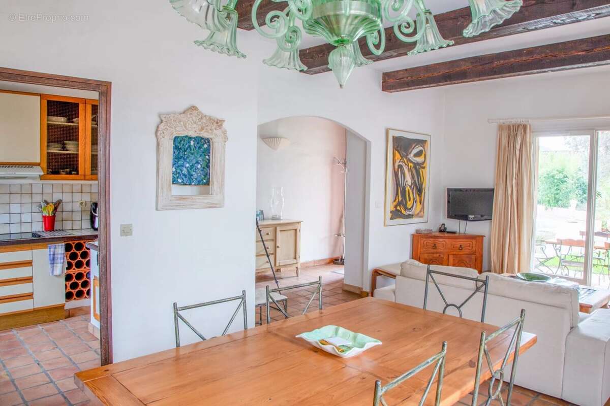 Maison à BORMES-LES-MIMOSAS