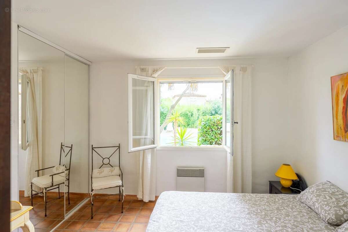 Maison à BORMES-LES-MIMOSAS