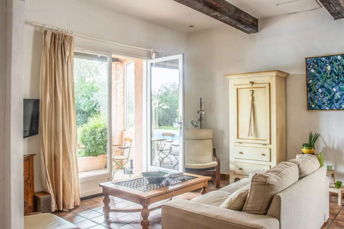 Maison à BORMES-LES-MIMOSAS