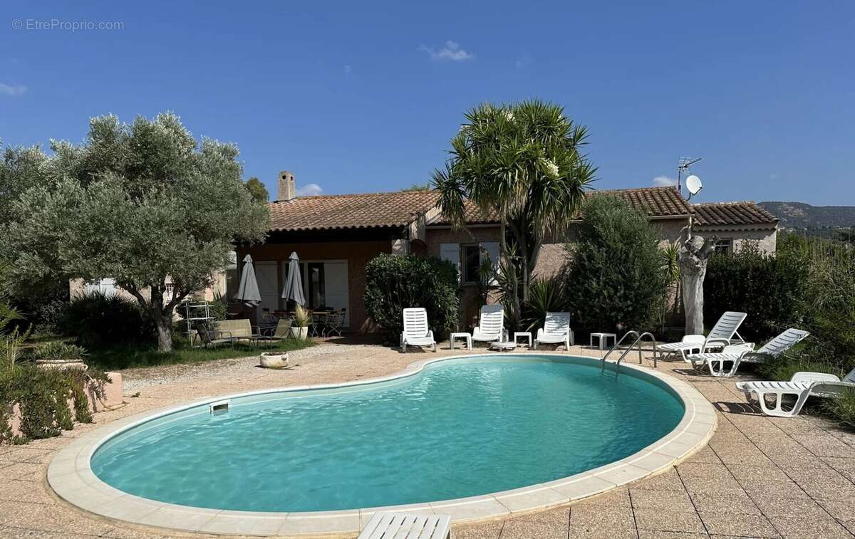 Maison à BORMES-LES-MIMOSAS