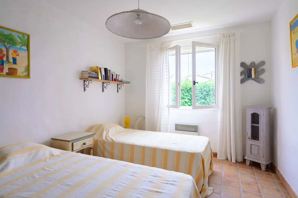 Maison à BORMES-LES-MIMOSAS