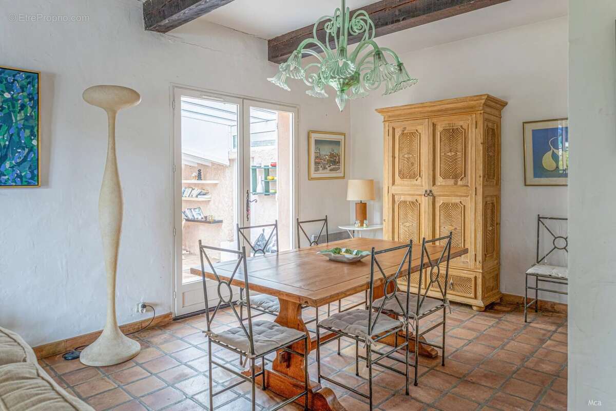 Maison à BORMES-LES-MIMOSAS