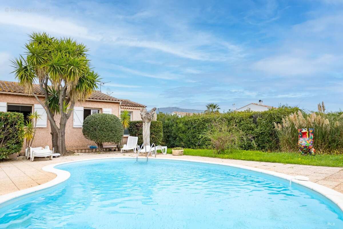 Maison à BORMES-LES-MIMOSAS