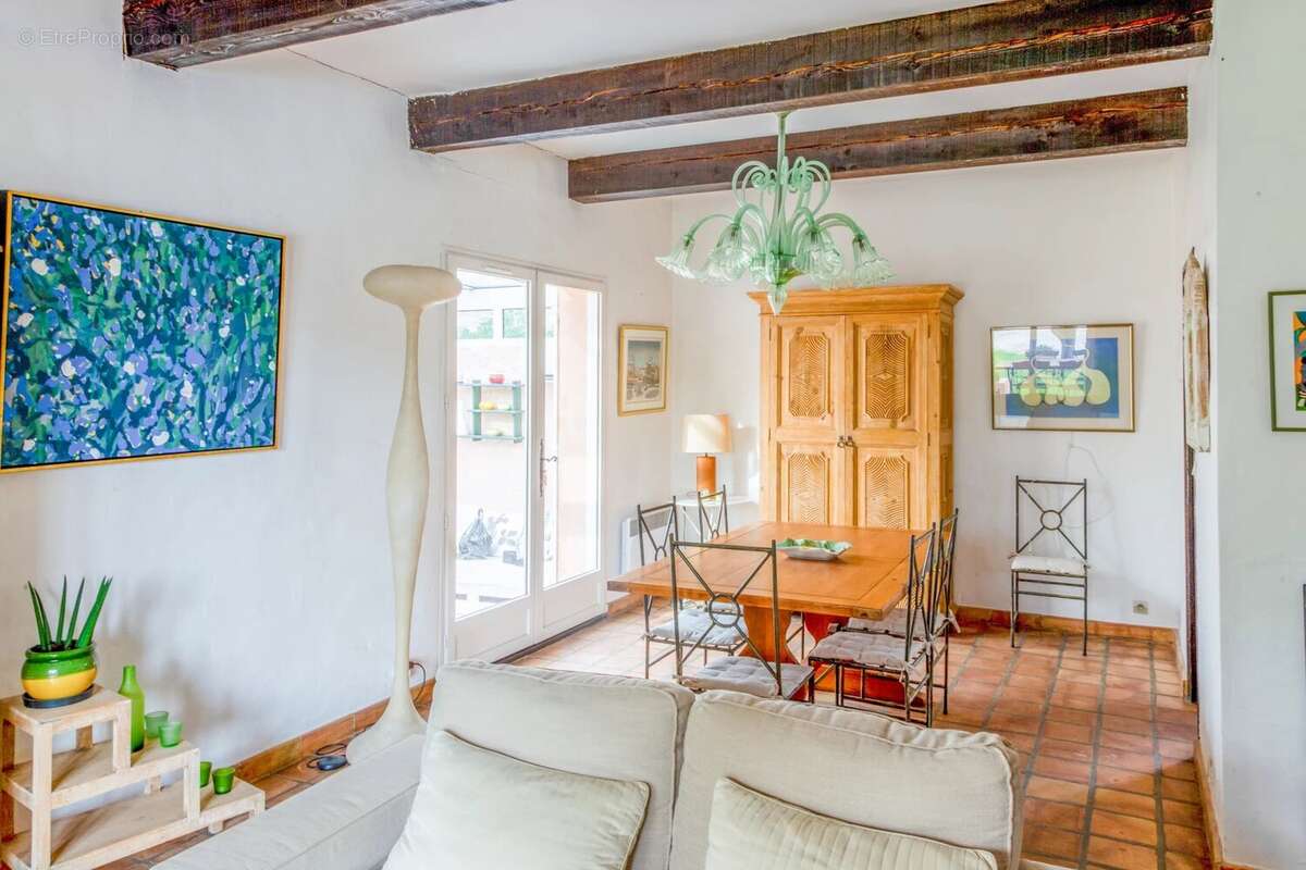 Maison à BORMES-LES-MIMOSAS