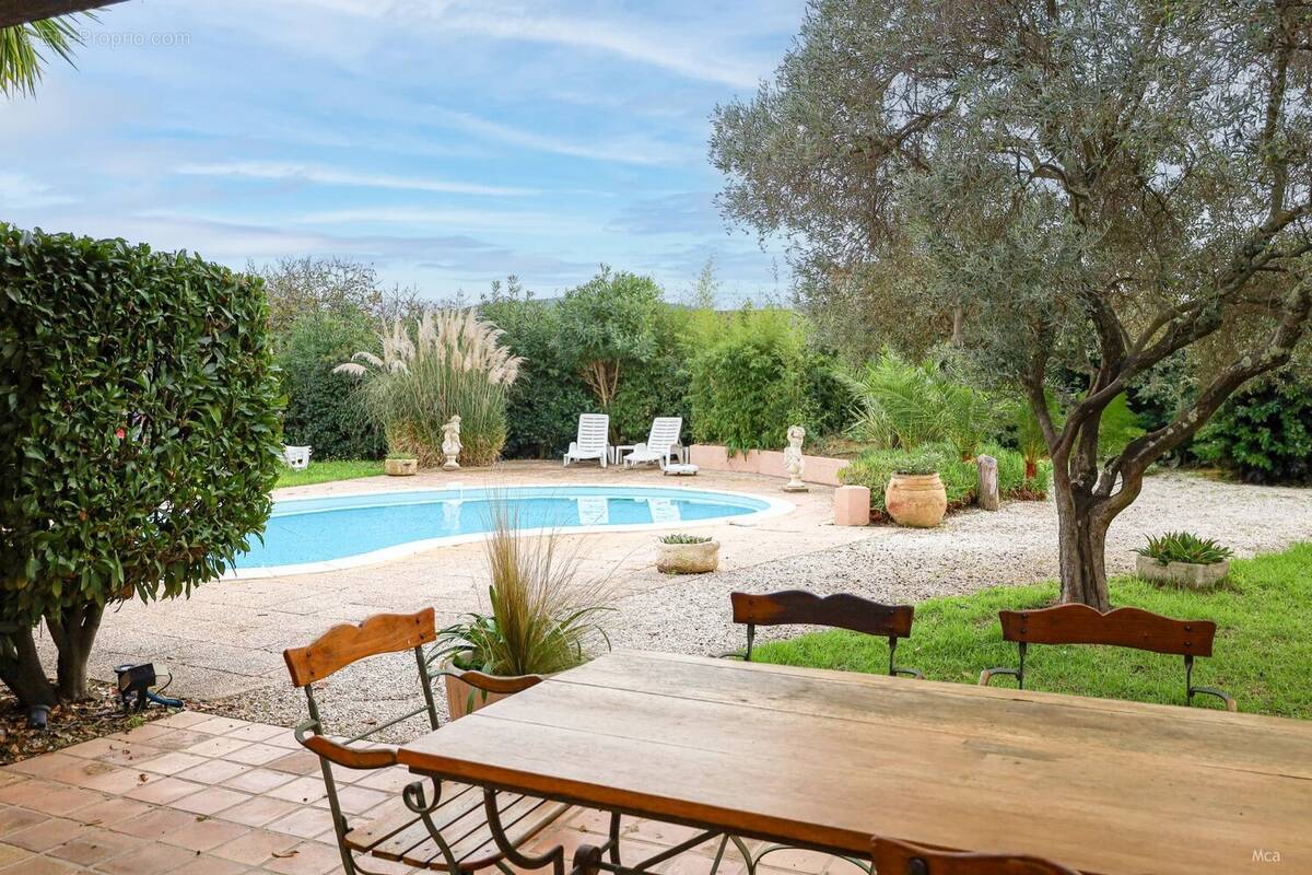 Maison à BORMES-LES-MIMOSAS