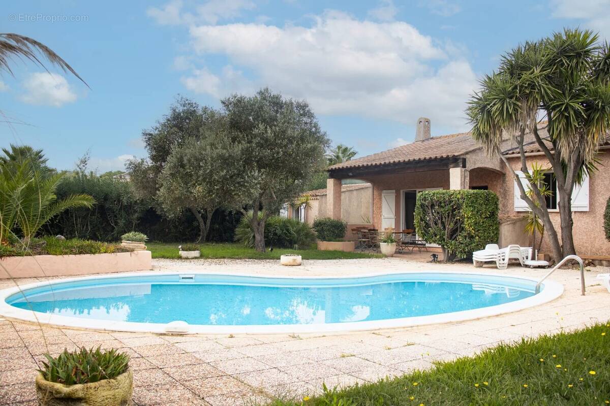 Maison à BORMES-LES-MIMOSAS