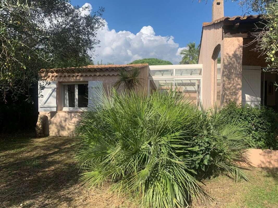 Maison à BORMES-LES-MIMOSAS