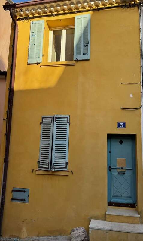 Appartement à HYERES