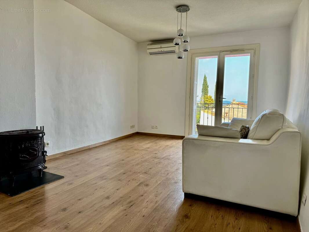 Appartement à HYERES