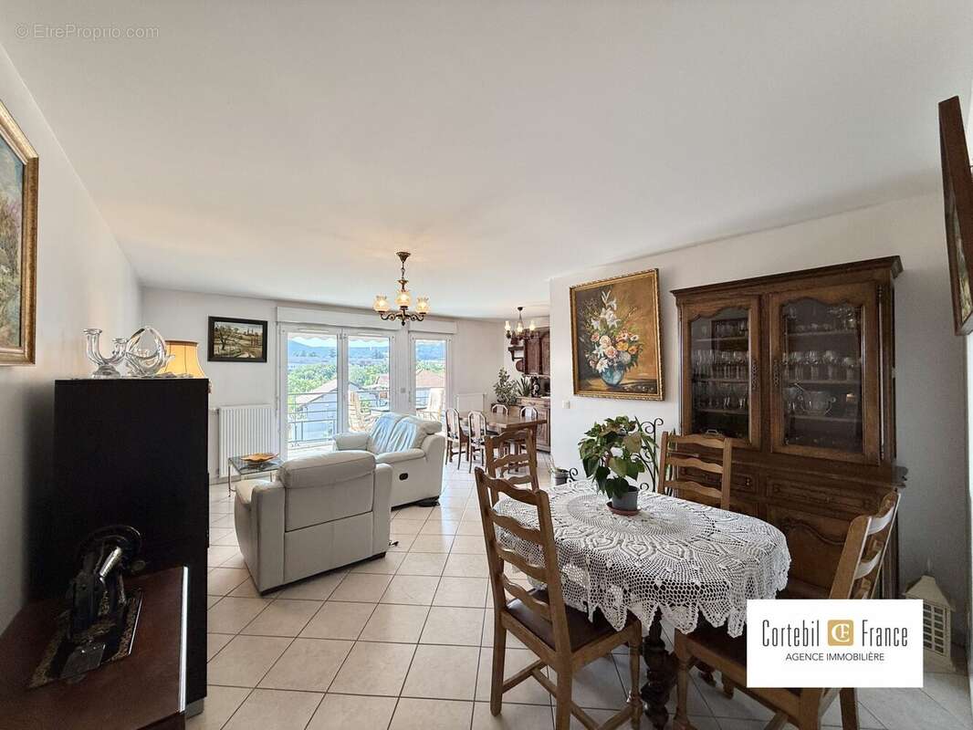 Appartement à ANNECY-LE-VIEUX