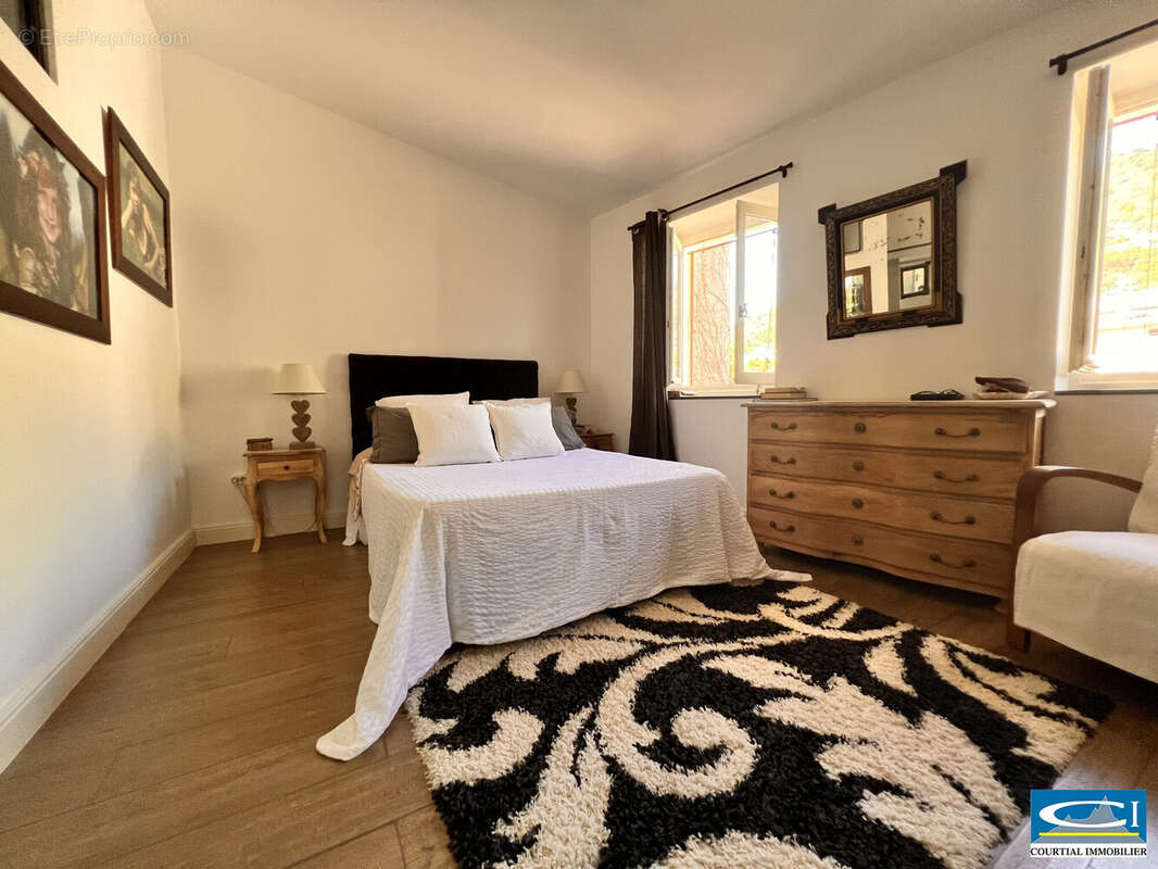 Appartement à TOURNON-SUR-RHONE