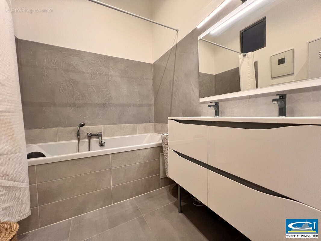 Appartement à TOURNON-SUR-RHONE