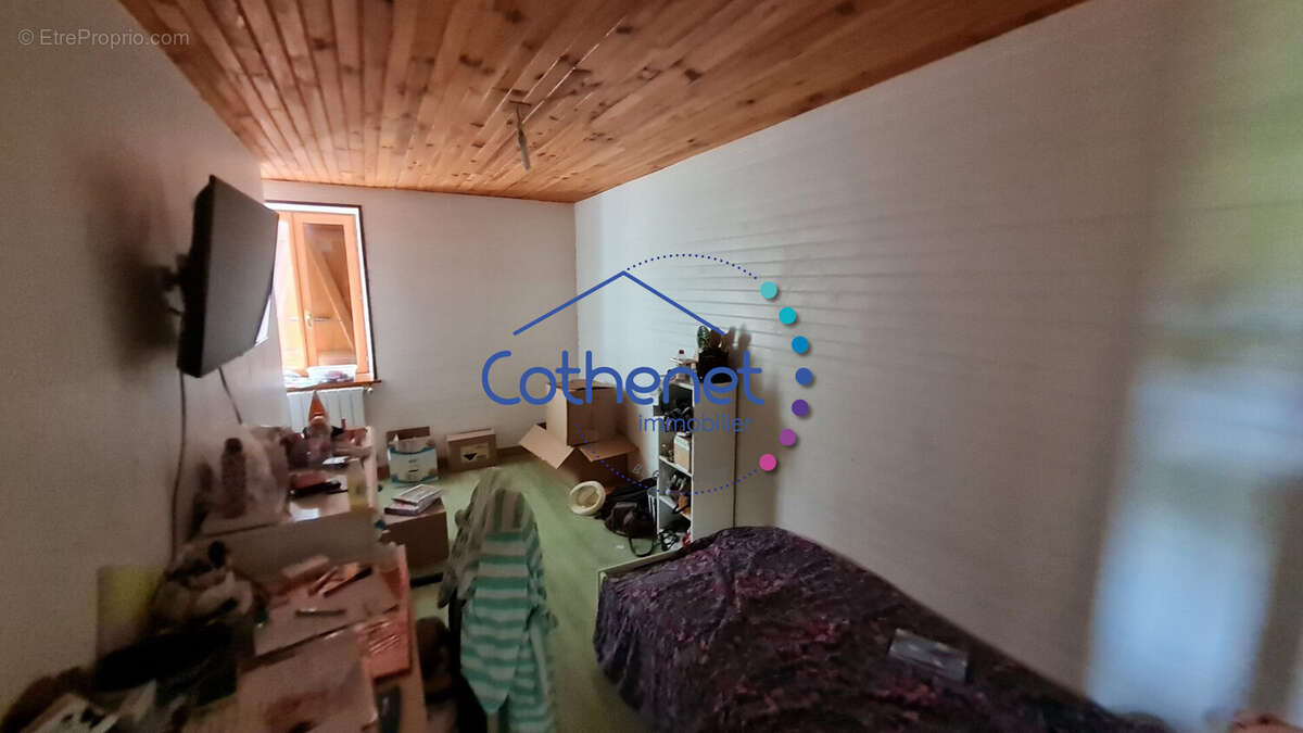 Maison à SAINT-HILAIRE-SOUS-CHARLIEU