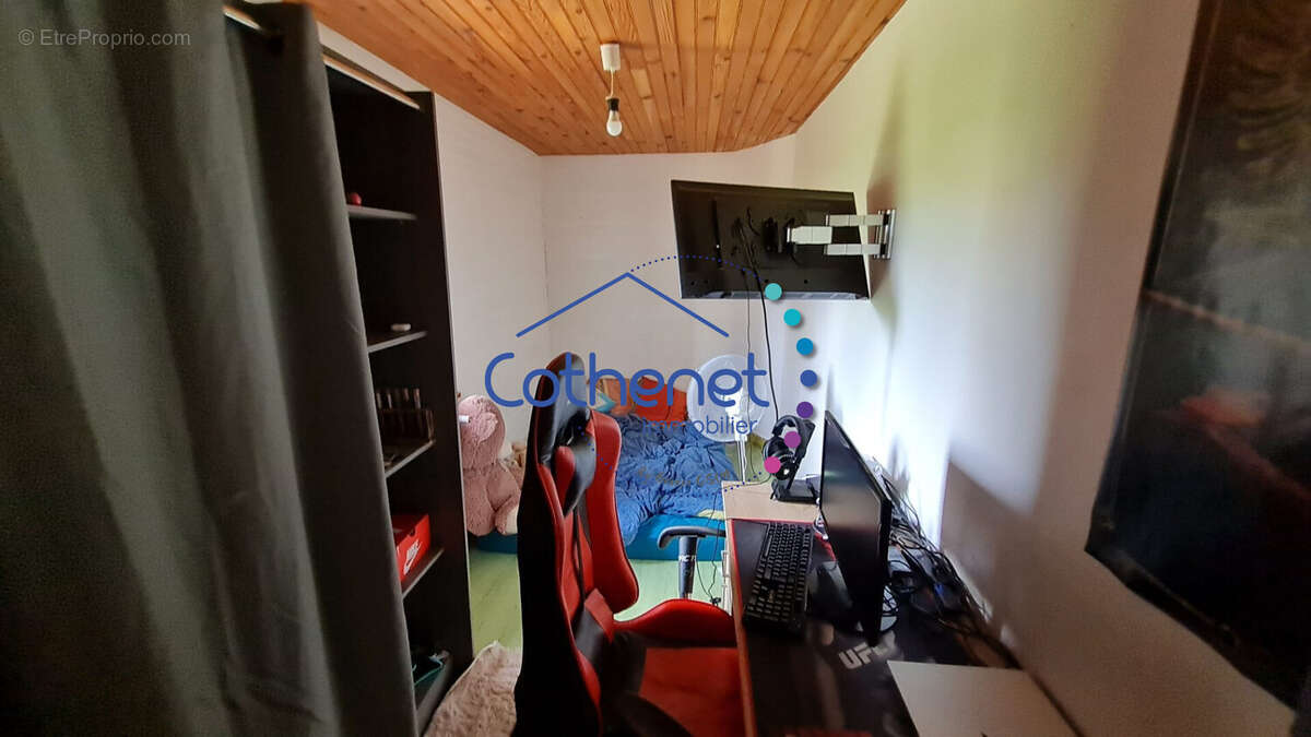 Maison à SAINT-HILAIRE-SOUS-CHARLIEU