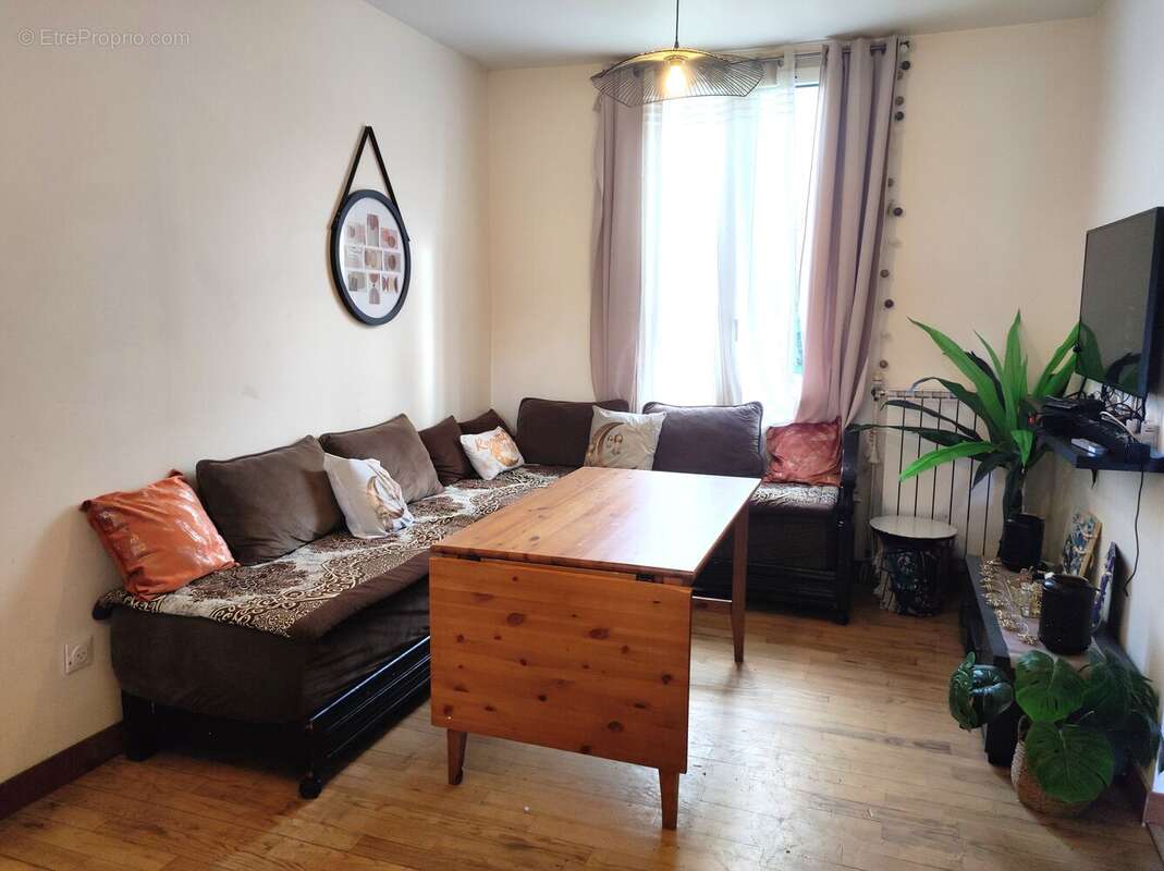 Maison à VILLETANEUSE