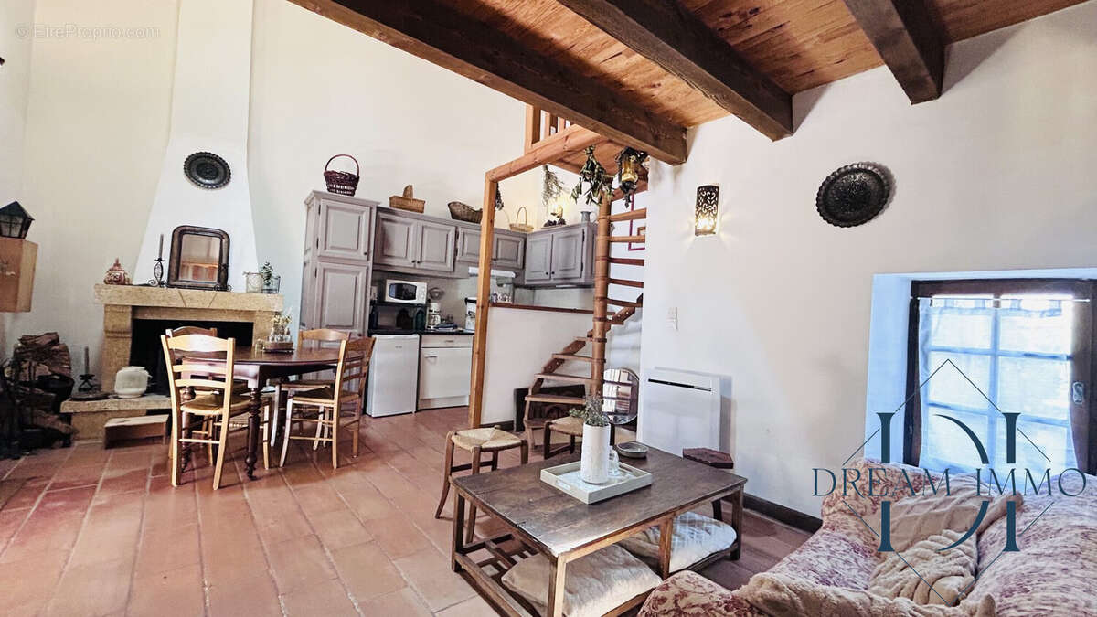 Maison à ALLEGRE-LES-FUMADES