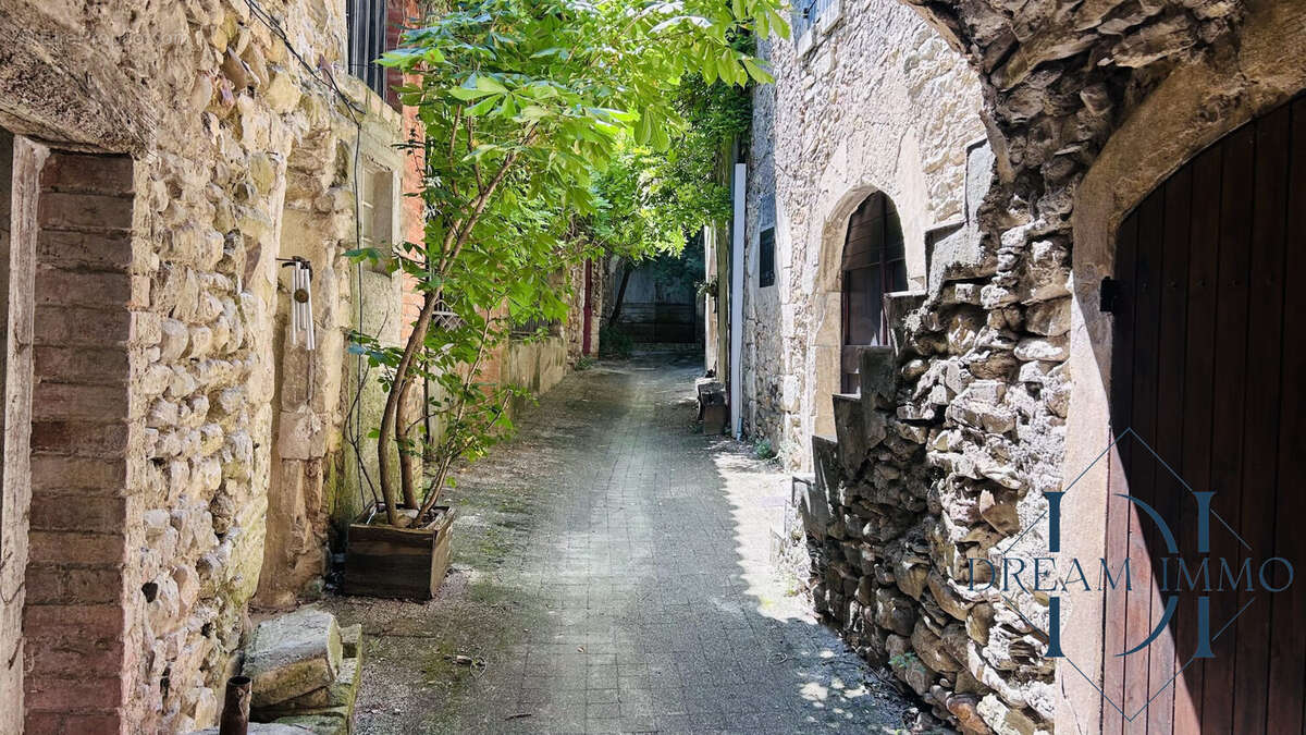 Maison à ALLEGRE-LES-FUMADES