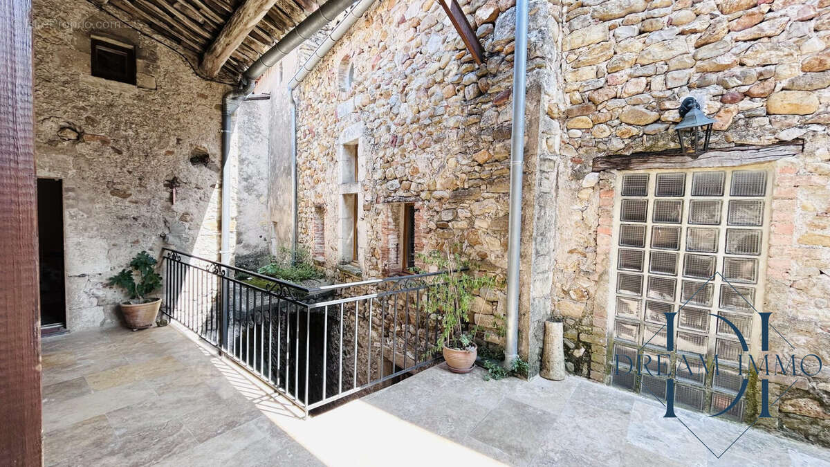 Maison à ALLEGRE-LES-FUMADES