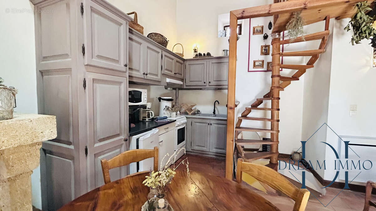 Maison à ALLEGRE-LES-FUMADES