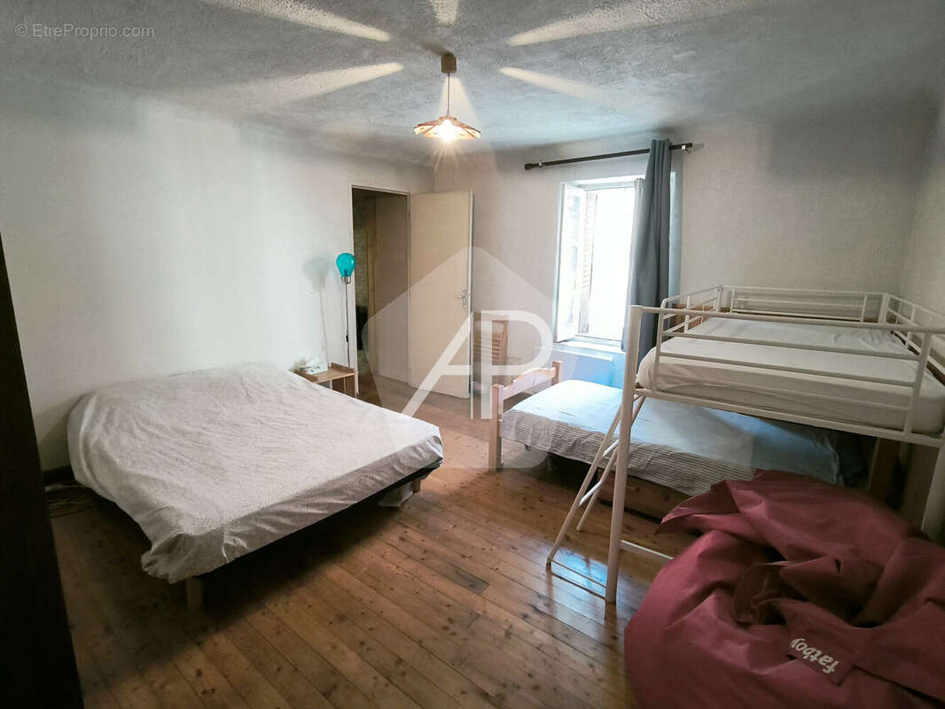 Maison à VILLAR-SAINT-PANCRACE