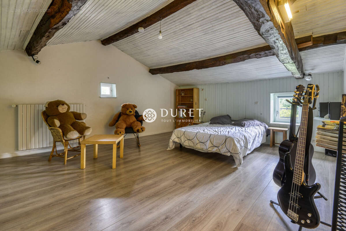 Maison à LA BOISSIERE-DU-DORE