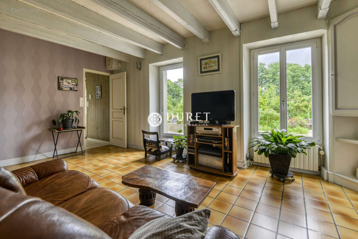 Maison à LA BOISSIERE-DU-DORE