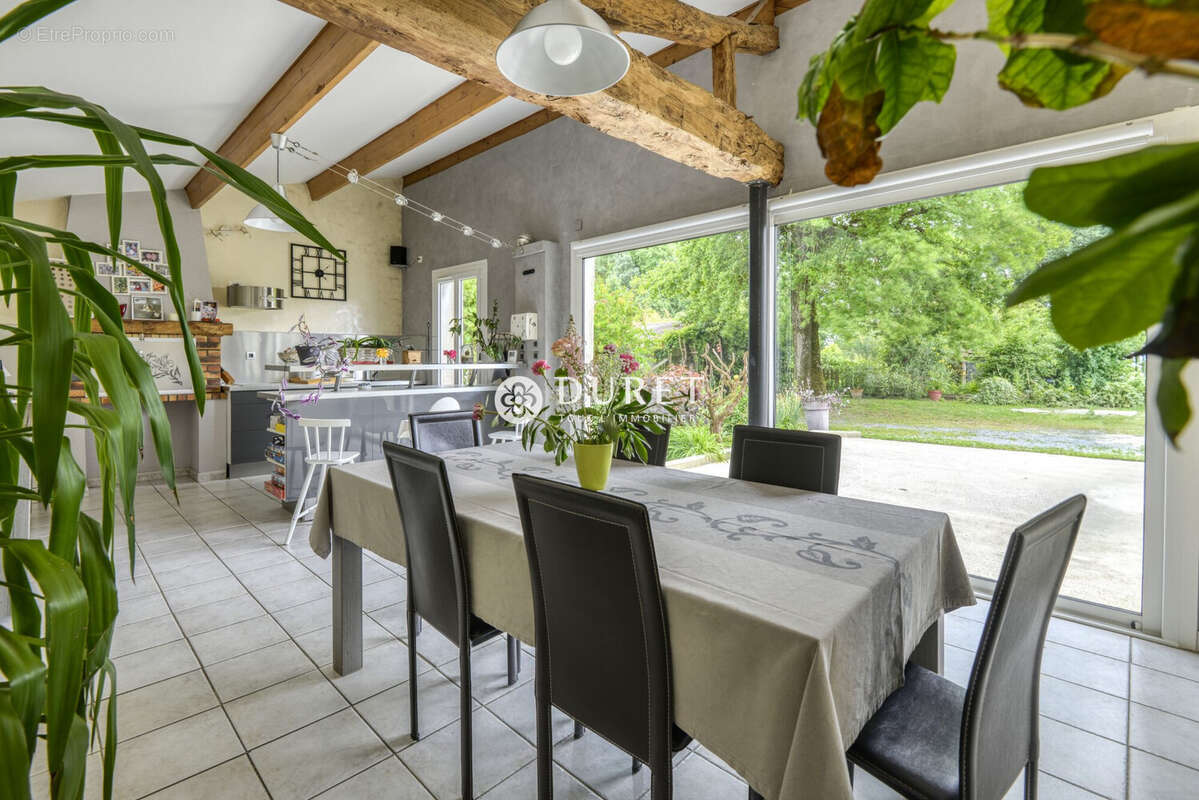 Maison à LA BOISSIERE-DU-DORE