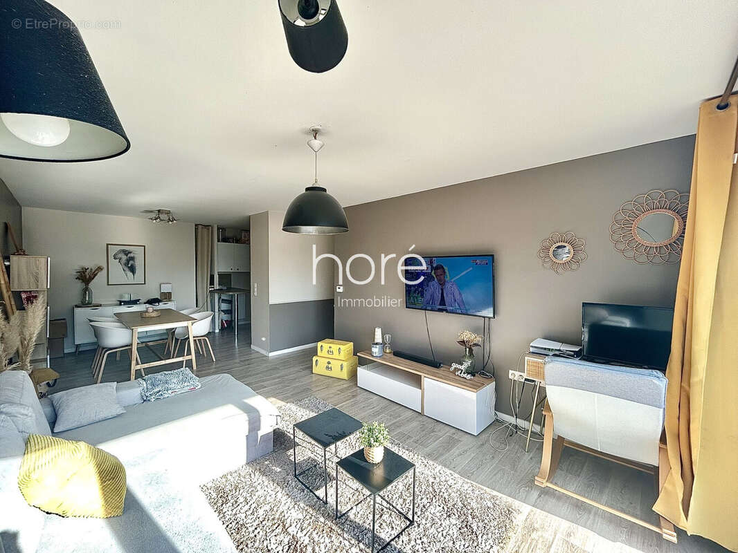 Appartement à COLOMBELLES