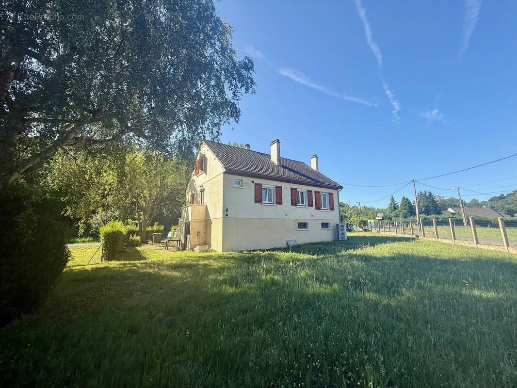 Maison à COUCY-LE-CHATEAU-AUFFRIQUE