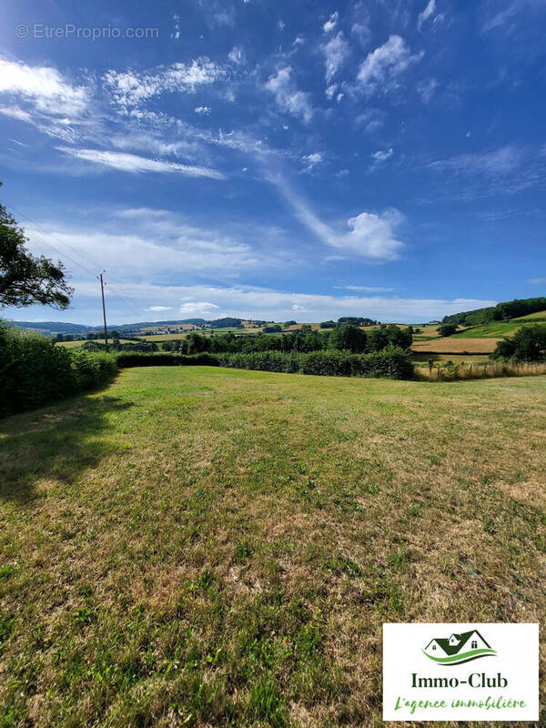 Maison à MONTIGNY-EN-MORVAN