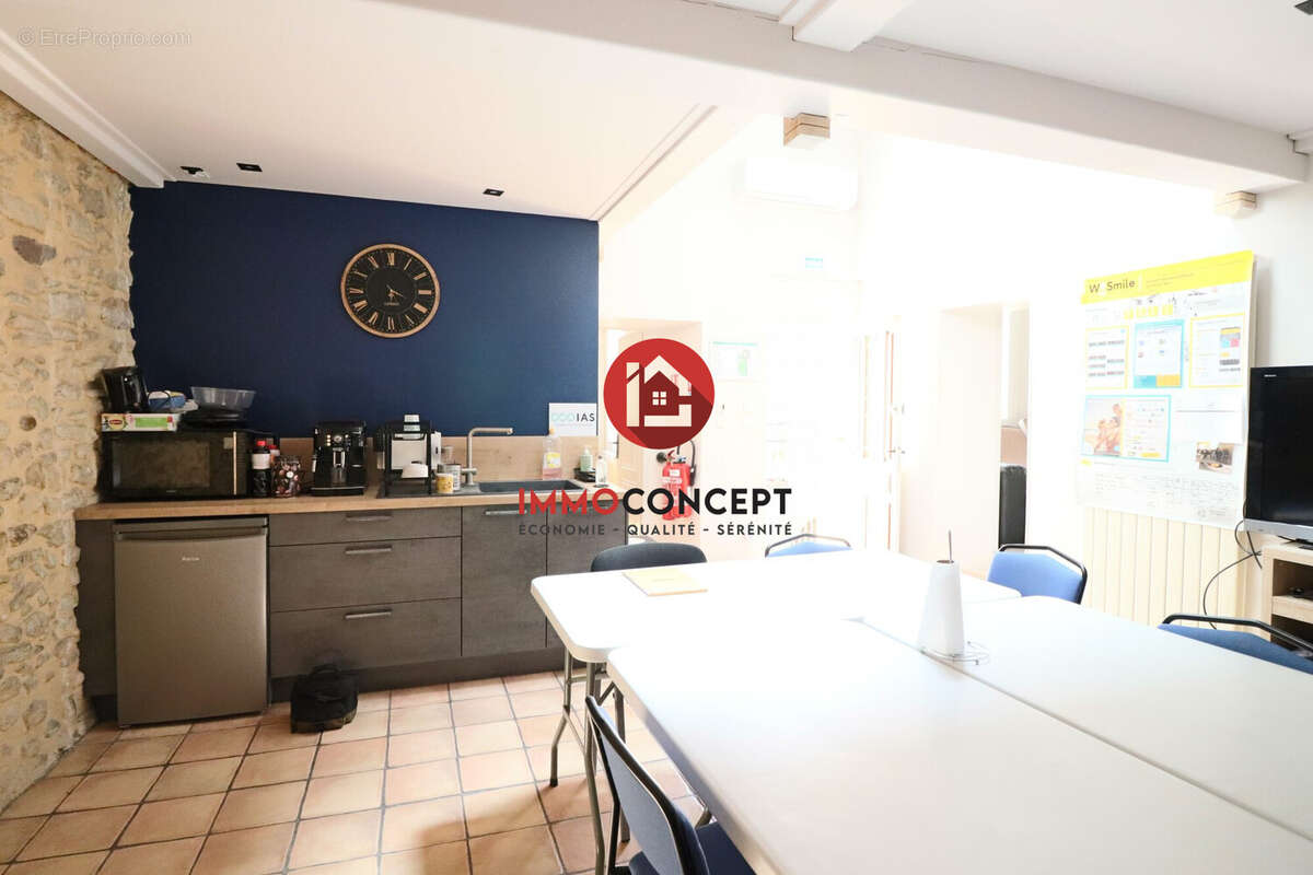 Maison à LAUDUN-L&#039;ARDOISE