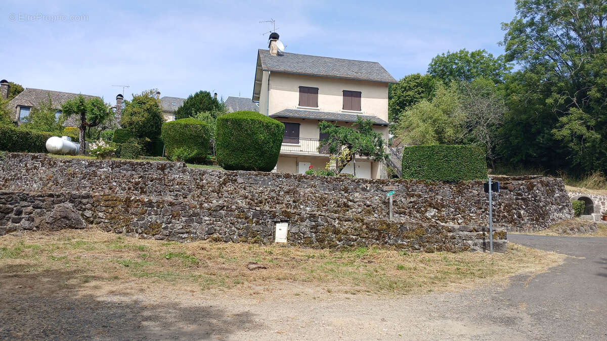 Maison à SALINS