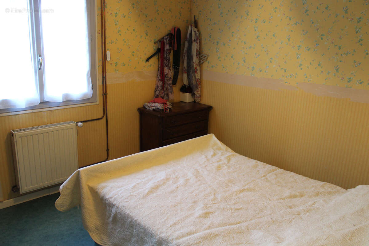 Maison à ANGLARDS-DE-SALERS