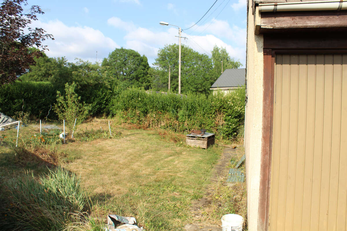 Maison à ANGLARDS-DE-SALERS