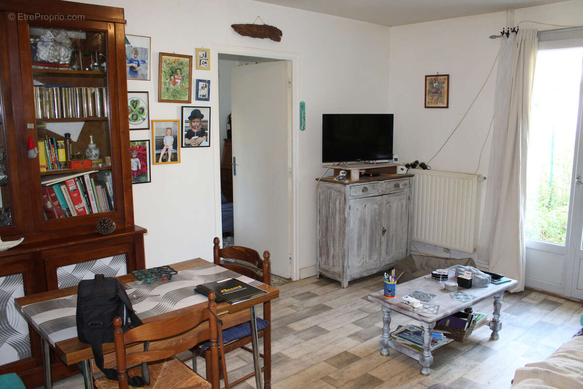 Maison à ANGLARDS-DE-SALERS