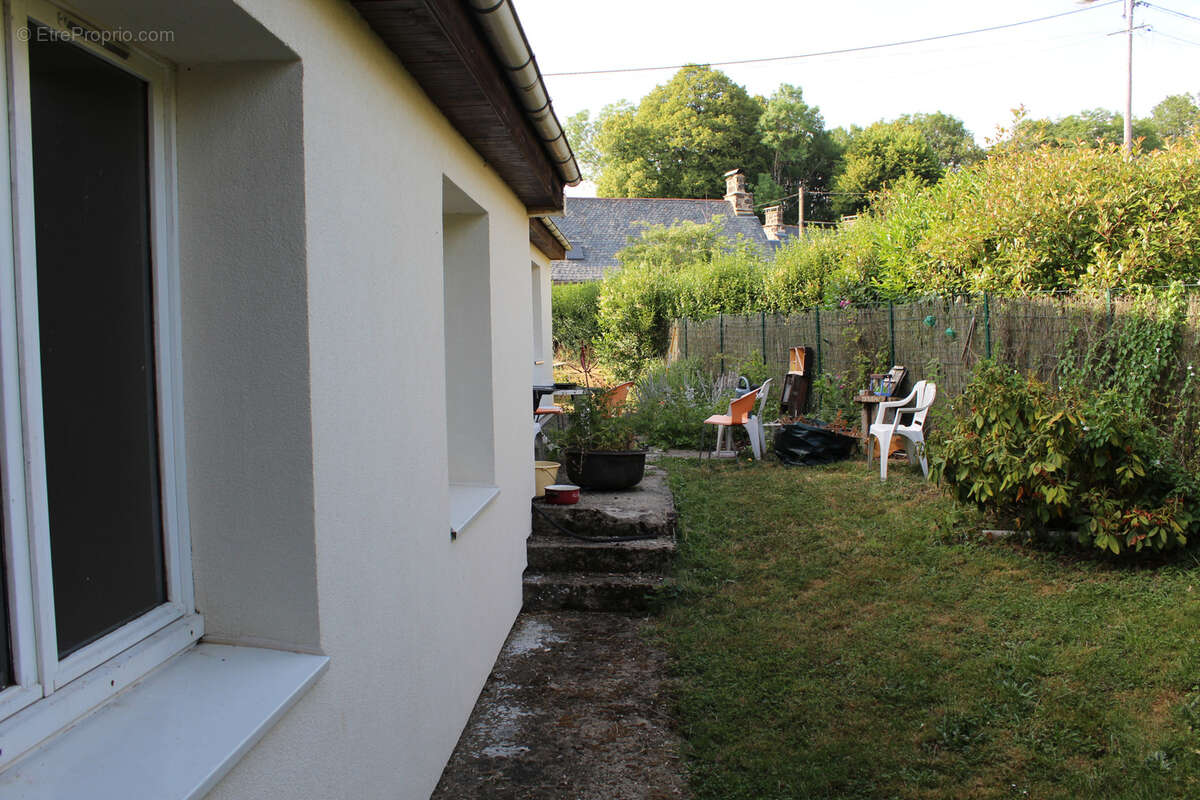 Maison à ANGLARDS-DE-SALERS