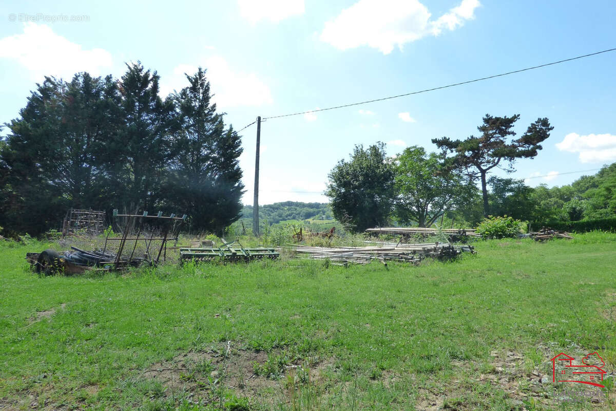 Terrain à CAUZAC