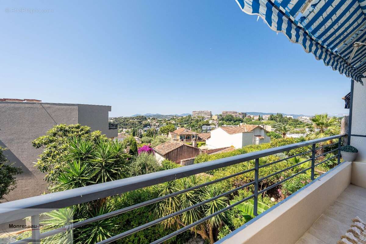 Appartement à LE CANNET