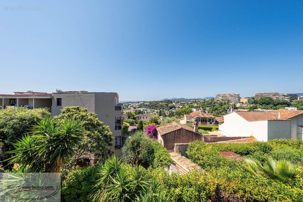 Appartement à LE CANNET