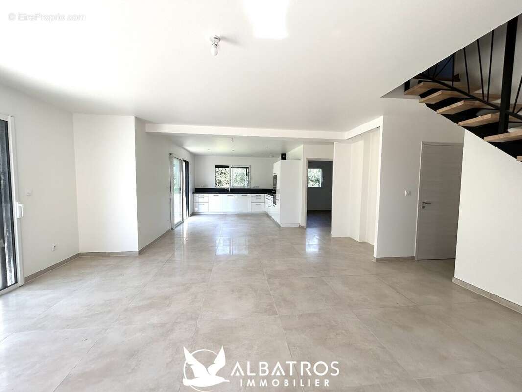 Maison à OUISTREHAM