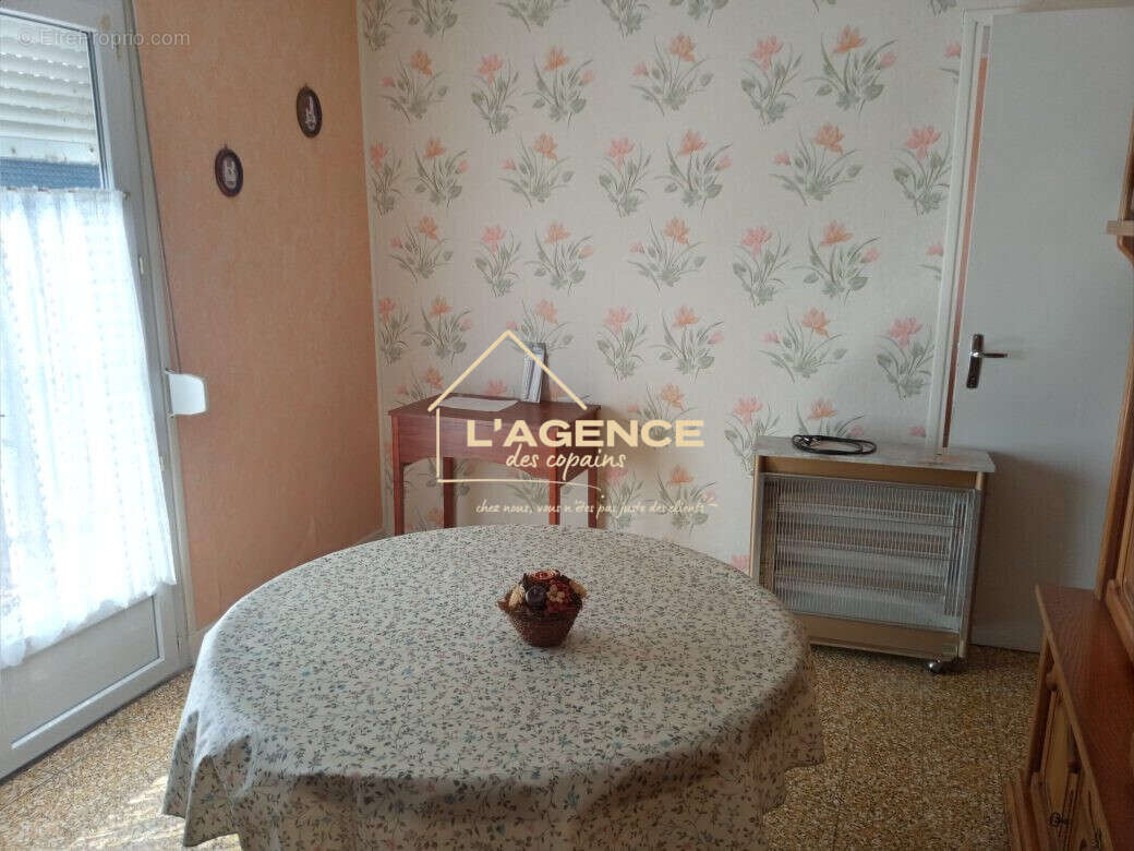 Maison à CALONNE-SUR-LA-LYS