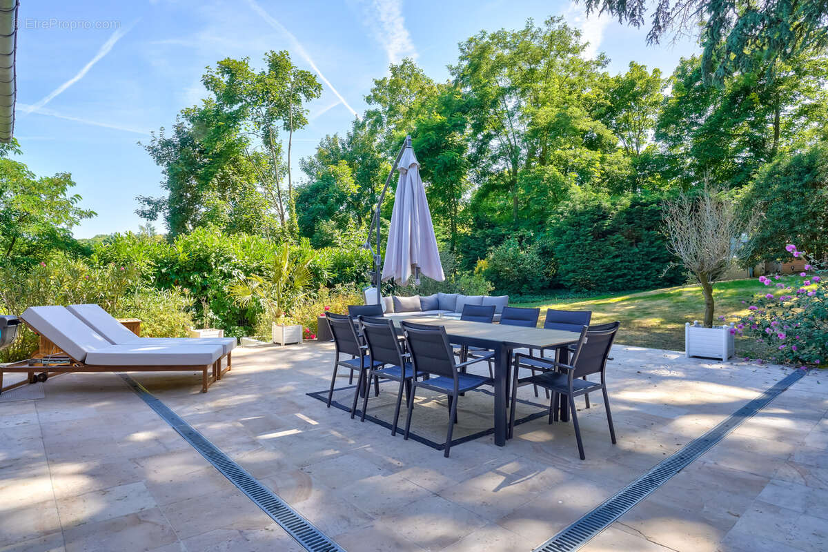 Maison à LOUVECIENNES