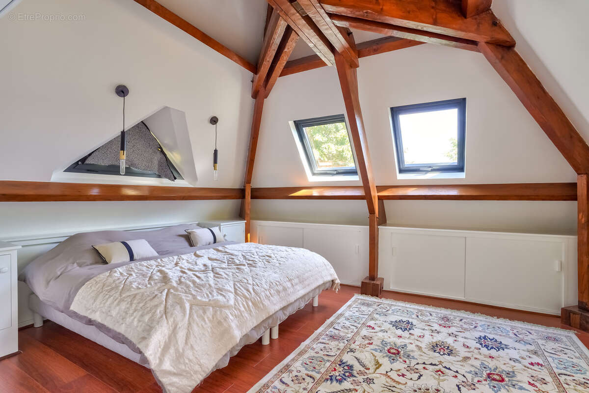 Maison à LOUVECIENNES